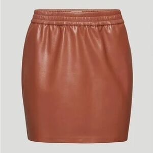 Aritzia Babaton vegan leather Flags Skirt in brown, size M, EUC, mini skirt